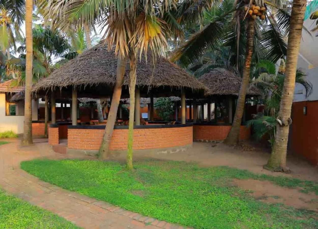 Seaface Beach Resort Kovalam Buitenkant foto