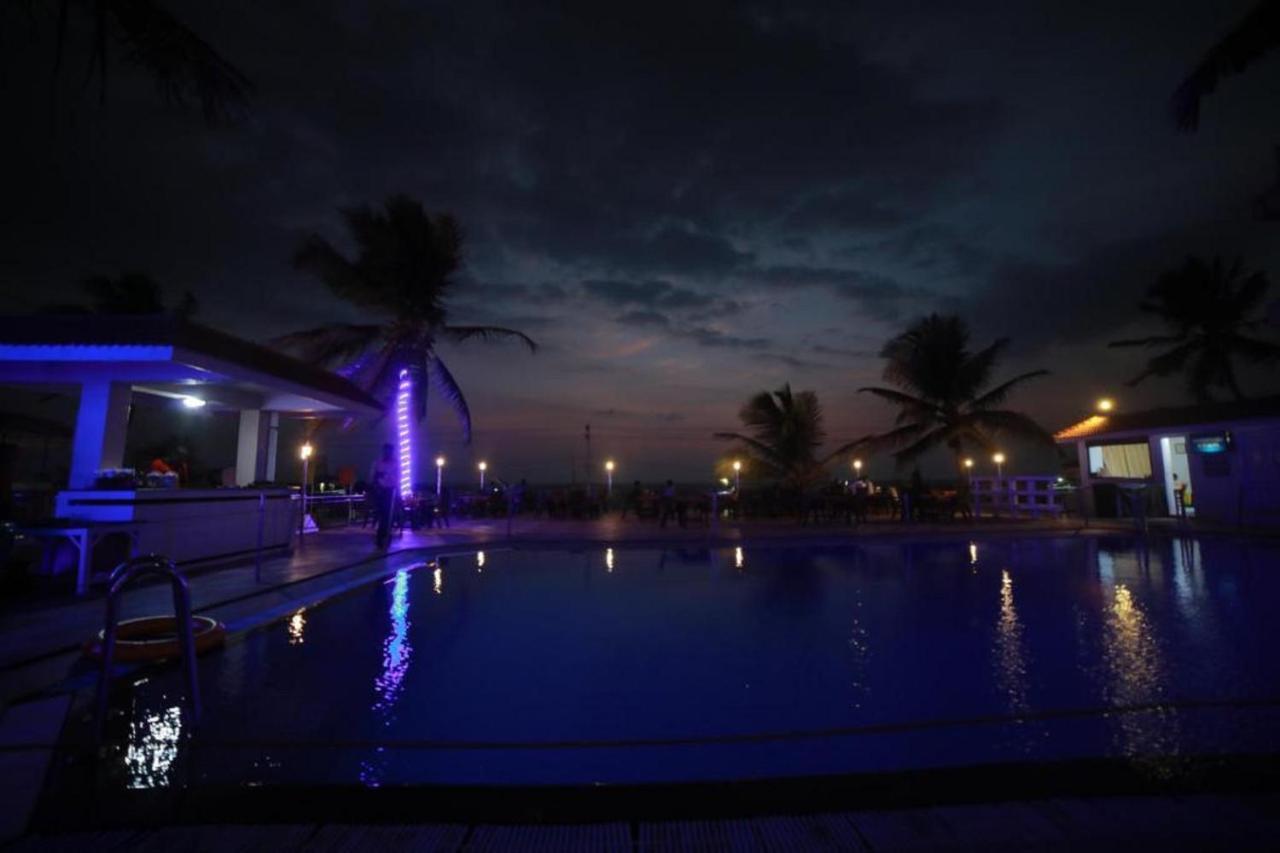 Seaface Beach Resort Kovalam Buitenkant foto