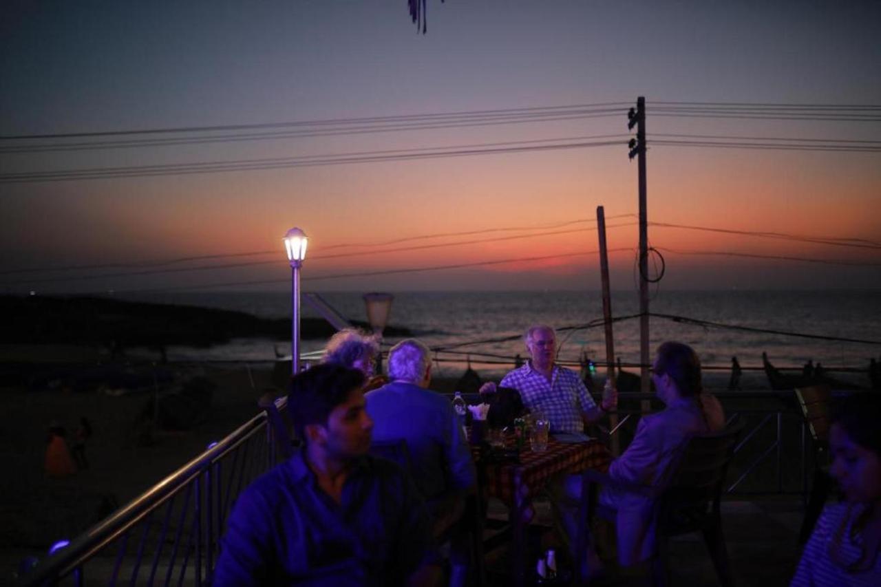 Seaface Beach Resort Kovalam Buitenkant foto