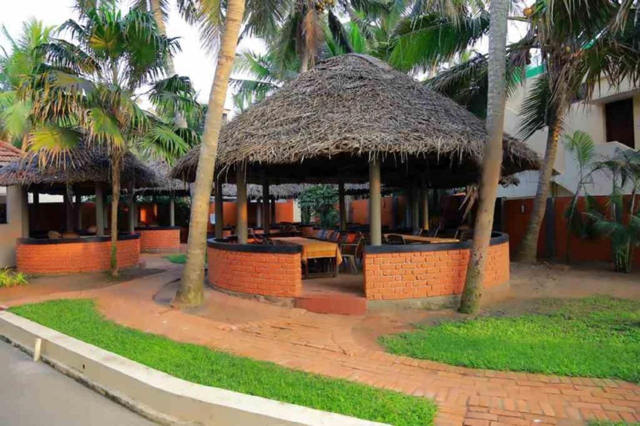 Seaface Beach Resort Kovalam Buitenkant foto